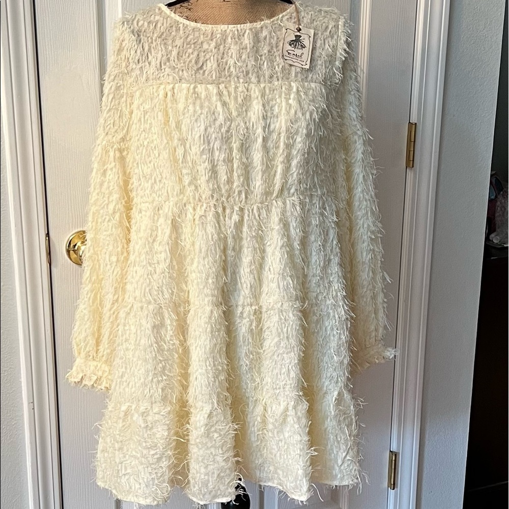 NWT- Easel Feathered Dress Sz L